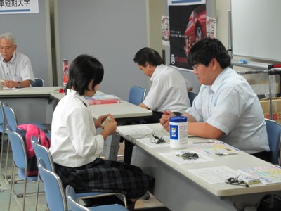 ICプレーヤー試聴の様子